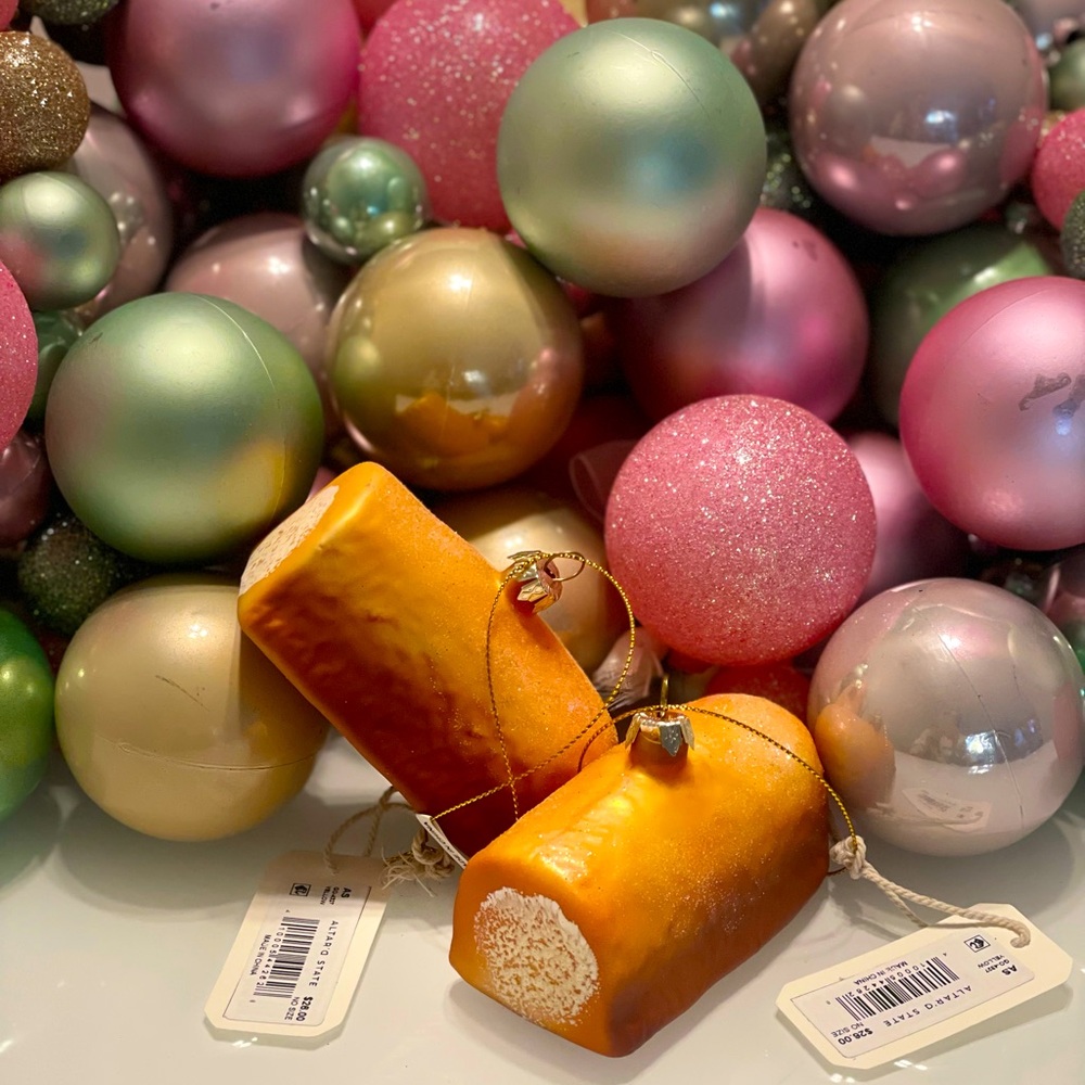 Altar’d State Glitter Twinkie hostess snack food funny glass ornament set